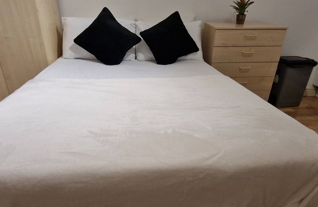 Cozy Living Studio at Camberwell, Zone 2