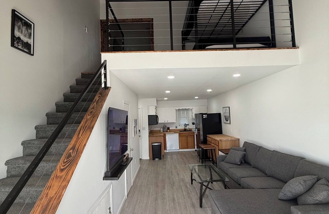 Cozy Loft Style Condo Overlooking Canal