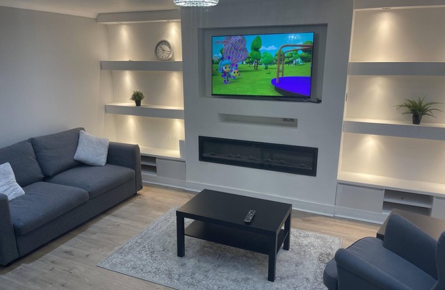 Cozy London Home with Three Bedrooms