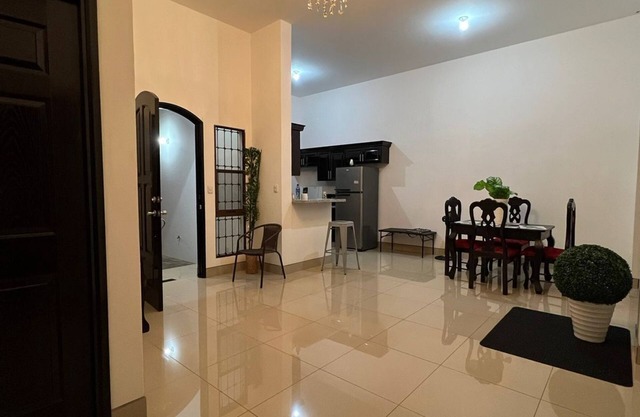 cozy lovely white new house 2 minutes to the mall and gas station