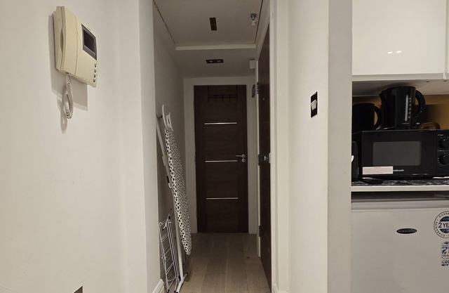 Cozy Maida Vale Studio – 7 Min to Tube, Central London Travel