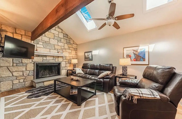 Cozy Manitou Mountain Home- Prime location!nn