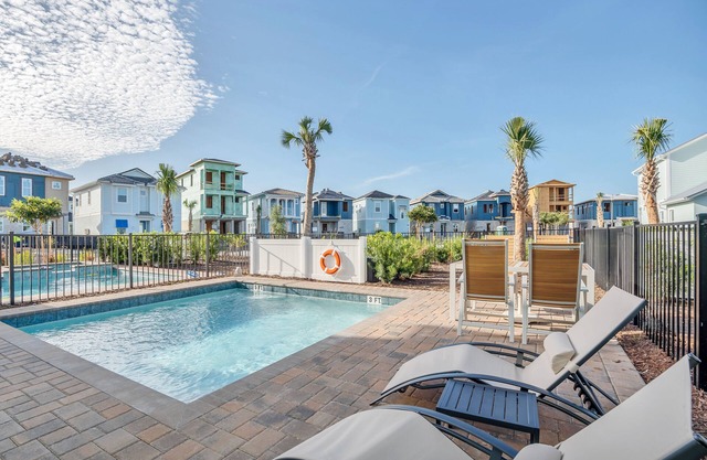 Cozy Margaritaville Cottage, Near Disney + Universal!