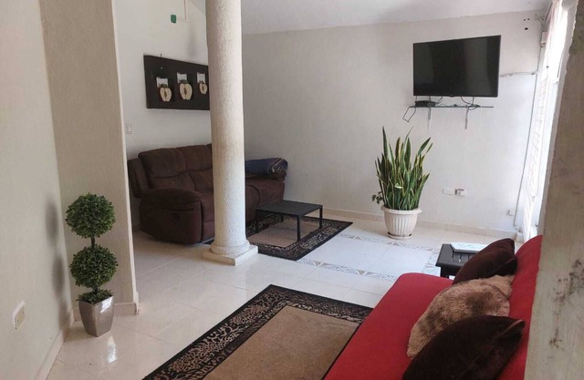 Cozy Mérida Retreat with Pool & Garden View