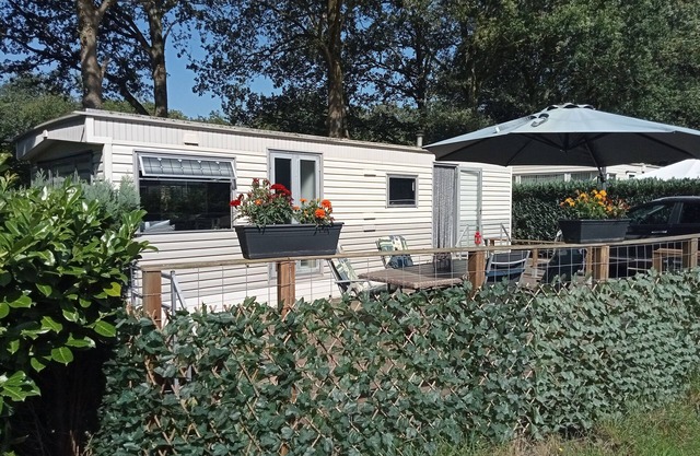 Cozy, mobile home Banjer at camping de Tien Heugten in Schoonloo