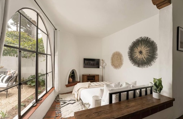 Cozy New - Casa Blanca Suite B1