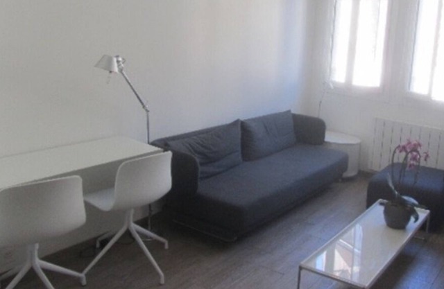 Cozy one bedroom/studio in center old town 2 min from lake