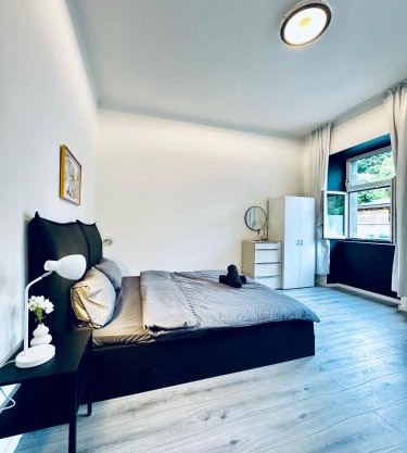 Cozy & Quiet 1BR Apartment Well-Connected