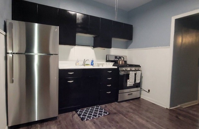 Cozy recently updated 1 BR Gem apartment, with easy access to public transit!