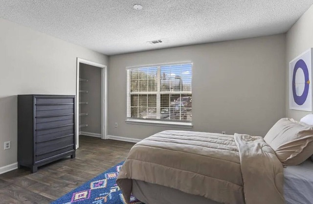 Cozy single room with WiFi, AC in Lilburn