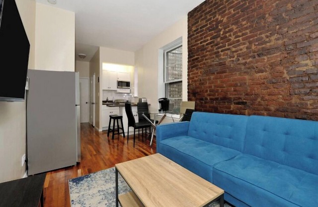 Cozy & Spacious 1BR Apt in Murray Hill!