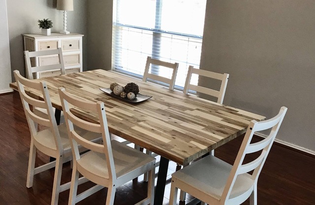 Cozy & spacious 3 bedroom home -North San Antonio. Stone Oak area