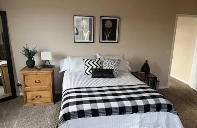 Cozy Springs, Comfortable 2 Bedroom Condo