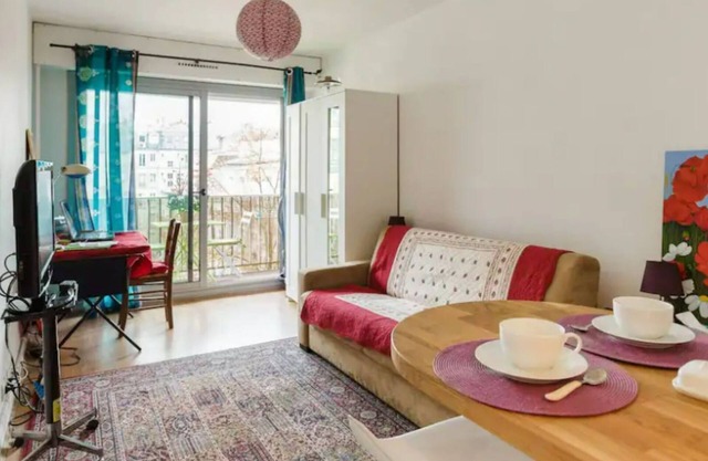 Cozy Studio Bastille with balcony