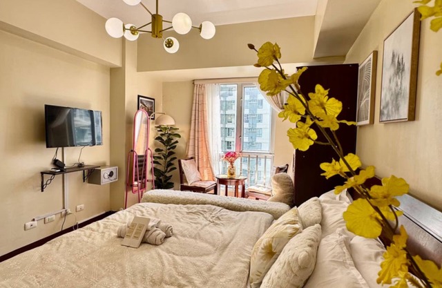Cozy Studio in Cebu City with Garden View