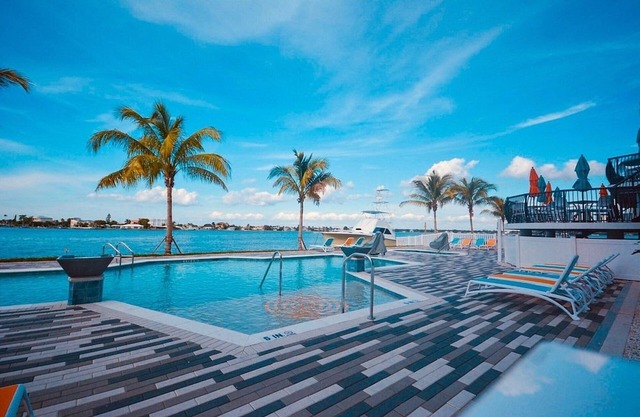 Cozy Suite Oceanfront Stay! Outdoor Pool Steps from Miami's Glam South Beach!