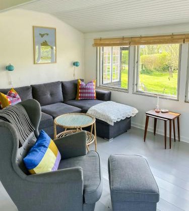 Cozy Summer Cottage On Picturesque Askø