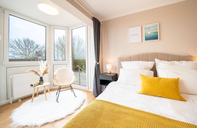 Cozy sunny apartment by the sea with sauna. Picturesque and modernized