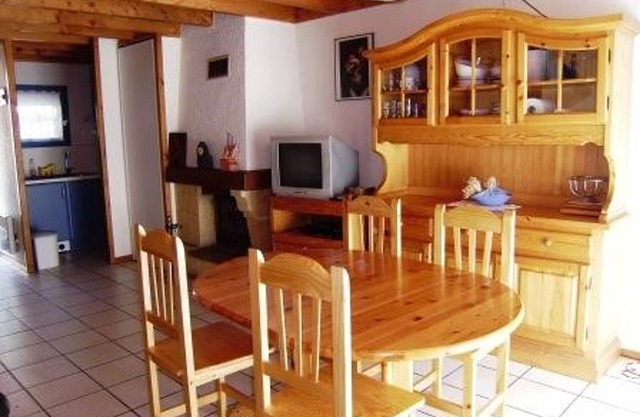 Cozy T3 Apartment, 7 people, fireplace, pets allowed, WiFi, near shops