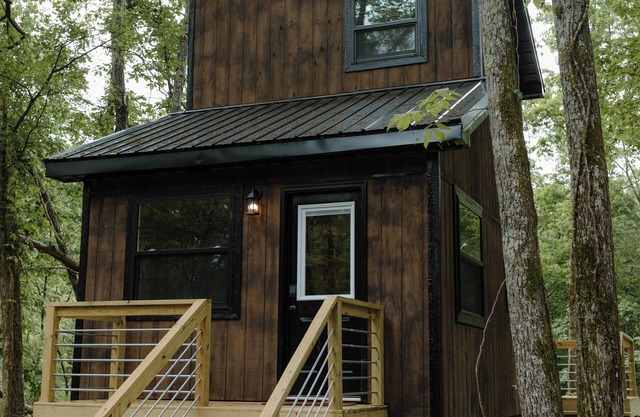 Cozy Tiny Home in Middle Tennessee with AC and high speed internet