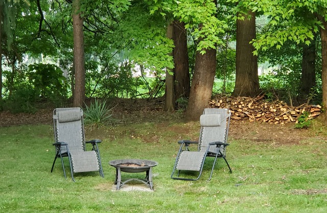 Cozy Upper Cottage - 1 Bdrm, 1 Bath upper level apartment with private entrance.