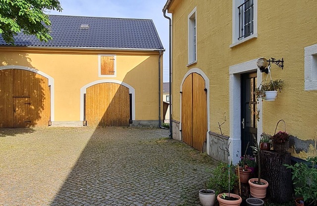 Cozy vacation apartment on an old farm
