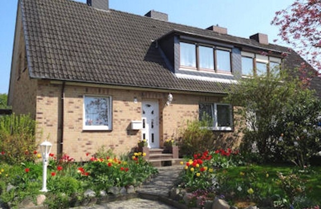 Cozy vacation apartment on the sunny side of the Kiel Fjord.