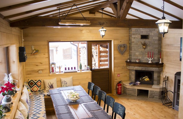 Cozy villa with fireplace - only 9 km. from the ski slopes!