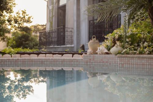 Cozy vintage house with pool in Cimiez
