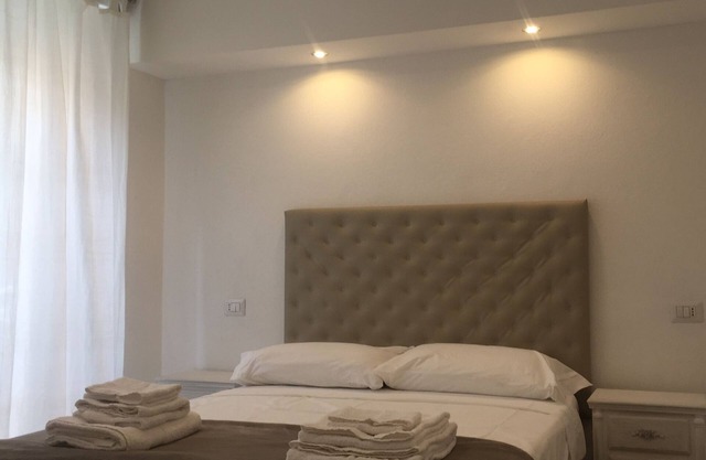 Cozy, with private entrance, the B&B is located in the center of the city.