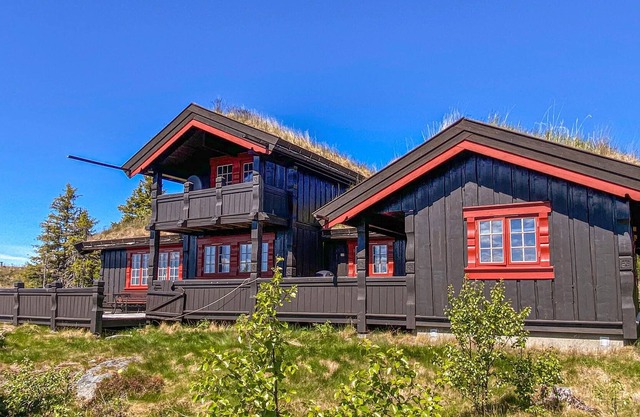 Cozy wooden cabin at Aurdalsåsen with beautiful views over the mountain landscape.