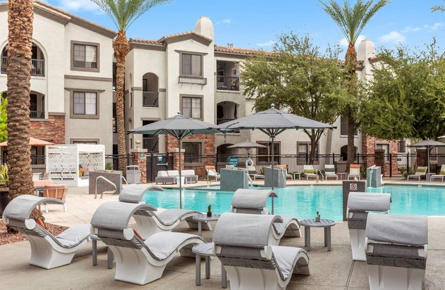 CozySuites at Glendale