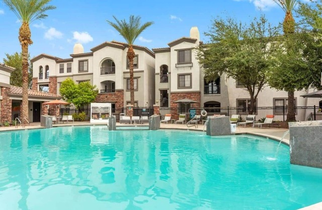 CozySuites by the stadium w/pool 07