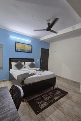 CR Residency - Near Us Embassy Chanakyapuri