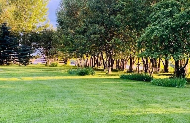 Crabapple Cabin-Secluded Cabin on the Banks of the Yellowstone River
