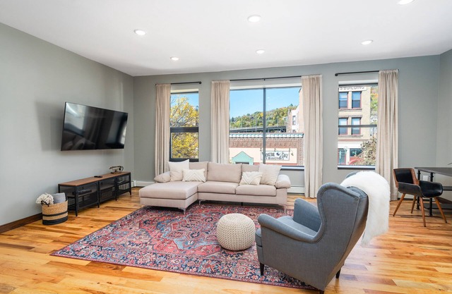Craft District Loft - Superior