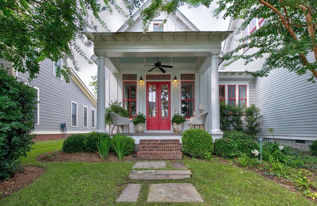 Crepe Myrtle Cottage/Lake Corolina/Colombia,S.C/Harborside Community