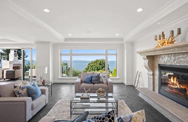 Crescent beach deluxe house