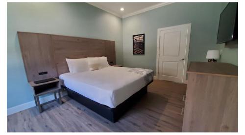 Crestridge Inn Near LAX, SoFi Stadium & Intuit Dome