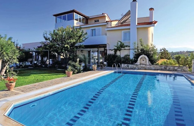 Crete's Hidden Treasure - Dream Villa with Pool and Majestic Olive Tree Views