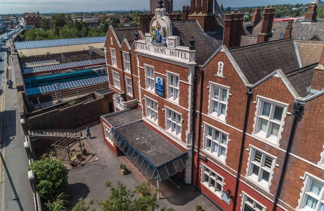 Crewe Arms Hotel