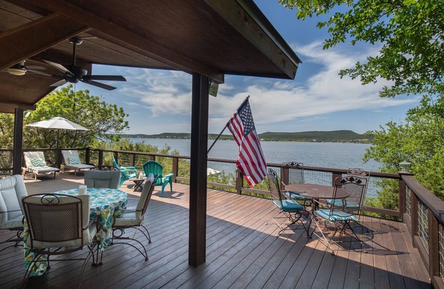 Cross Timbers: Stunning Views! Enchanting Peninsula Lakefront Home with Dock, Kayaks, Hiking!