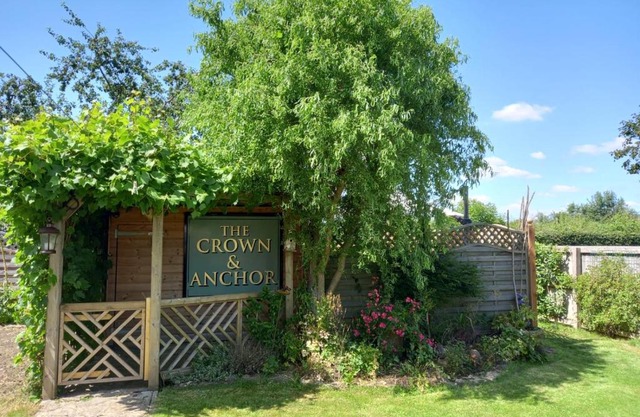 Crown Cabin Wiltshire near Longleat and Bath