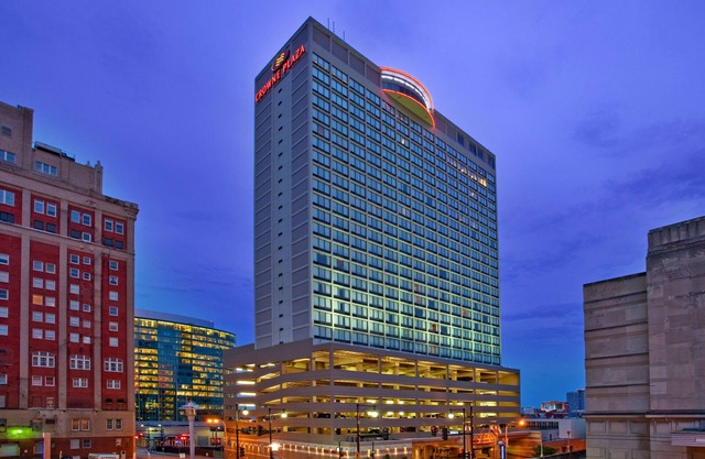 Crowne Plaza Kansas City Downtown by IHG