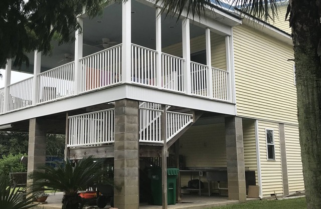 Crusin the Coast! Waterfront Home - Fish, Boat, BBQ, Sit Back, Relax & Enjoy!