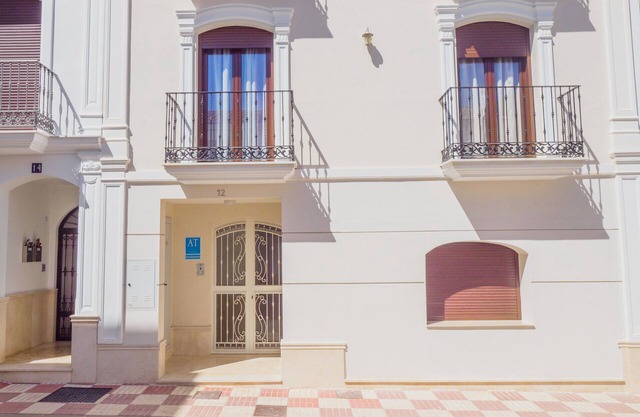 Cubo's Urban Suite Town Centre/free wifi/air conditioning