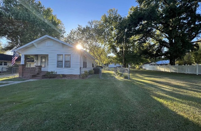 Cullman City Cottage HOME, close to I-65
