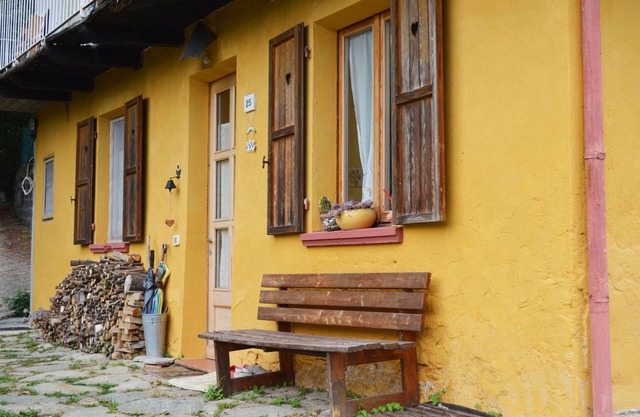 Culture and nature, peace and quiet, big city and mountains