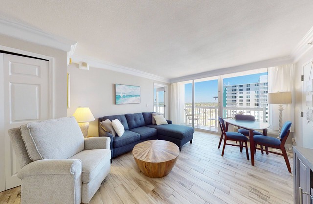 Cushy ocean-view suite with gym & high-speed WiFi
