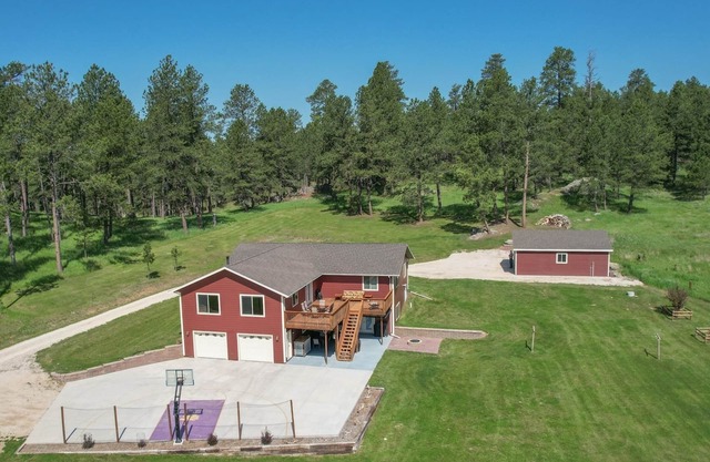 Custer Connection | 5 Bed, 3 Bath